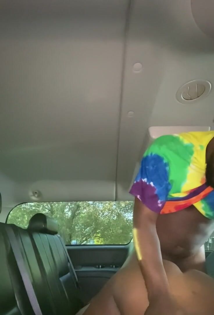 I love ebony hotwives especially when they have a fat ass!