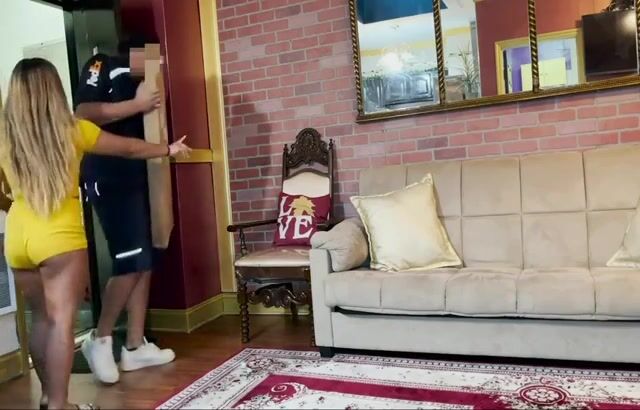 I seduced the package delivery guy and sucked him to completion while Hubby was at work